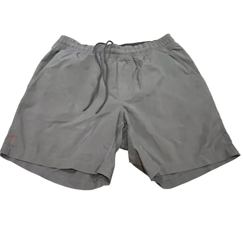 Rhône athletic shorts size medium